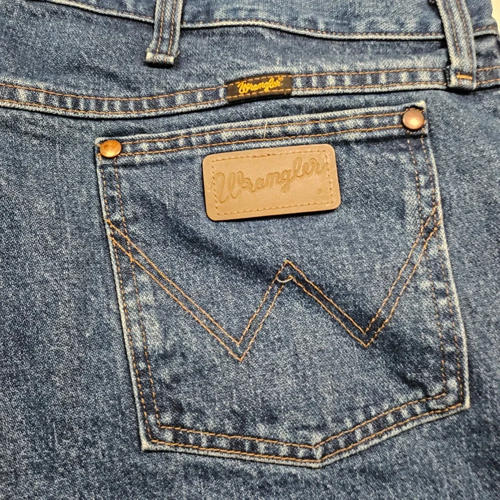 Wrangler Mens Jeans 46x30 Dark Wash Straight Leg Cotton Denim‎ Pants 13MWZGK